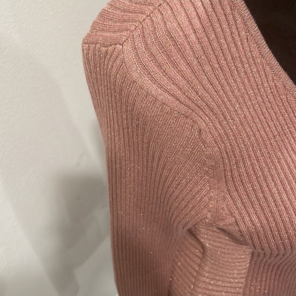 Deep Front V-neck pink metallic glitter Knitted pink Sweater - Picture 4 of 8